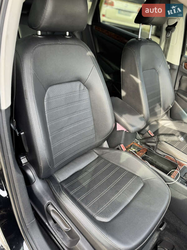Седан Volkswagen Passat 2012 в Дніпрі