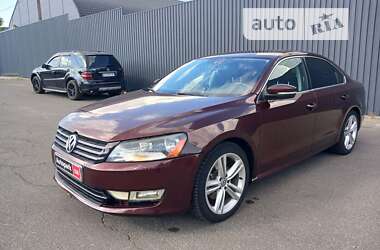 Седан Volkswagen Passat 2013 в Киеве