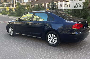 Седан Volkswagen Passat 2014 в Хмельницком