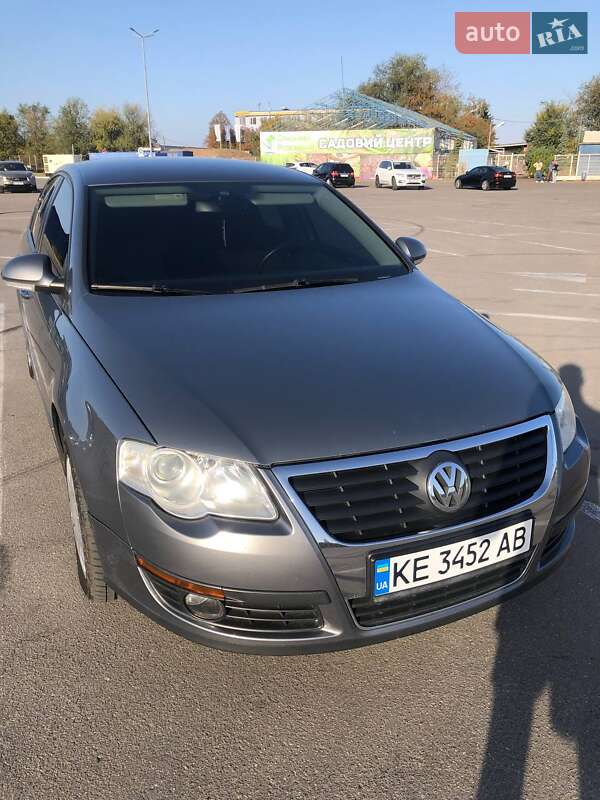 Седан Volkswagen Passat 2007 в Дніпрі