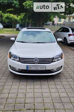 Седан Volkswagen Passat 2015 в Києві