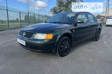 Седан Volkswagen Passat 1997 в Броварах