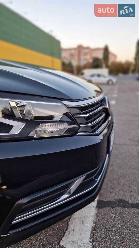 Седан Volkswagen Passat 2016 в Кропивницком