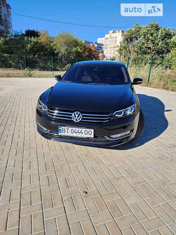 Седан Volkswagen Passat 2013 в Херсоні