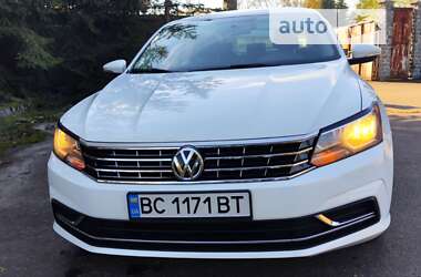 Седан Volkswagen Passat 2015 в Трускавці