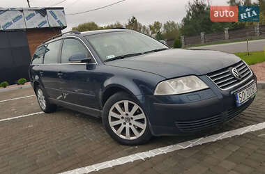 Универсал Volkswagen Passat 2004 в Звягеле