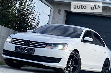 Седан Volkswagen Passat 2014 в Дніпрі