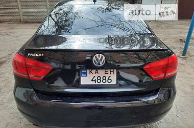 Седан Volkswagen Passat 2012 в Києві