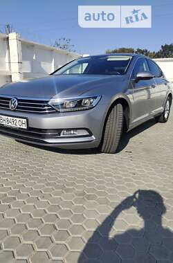 Седан Volkswagen Passat 2018 в Одесі