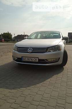 Седан Volkswagen Passat 2012 в Ковелі