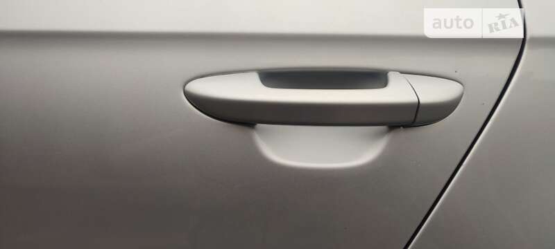 Универсал Volkswagen Passat 2008 в Киеве