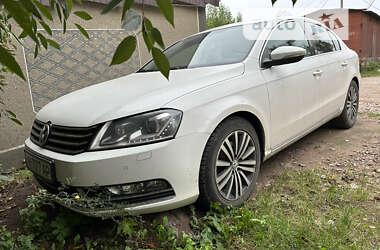 Седан Volkswagen Passat 2014 в Житомирі