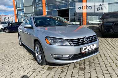 Седан Volkswagen Passat 2014 в Львове