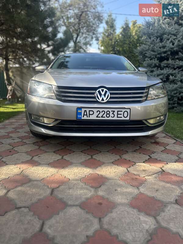 Седан Volkswagen Passat 2012 в Запорожье