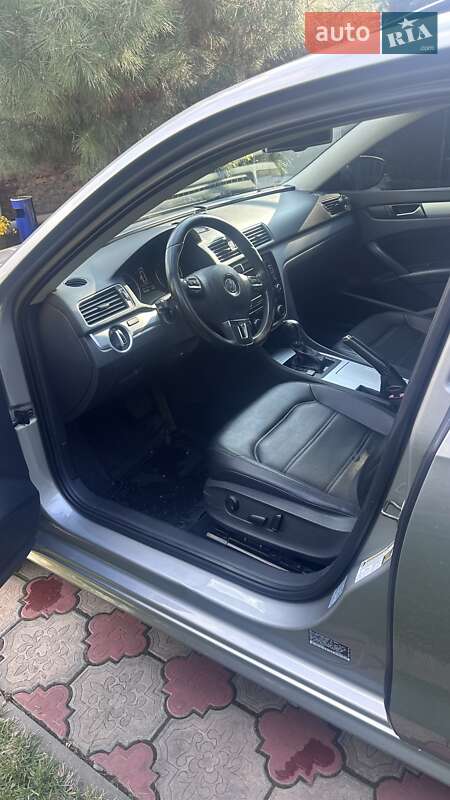 Седан Volkswagen Passat 2012 в Запорожье