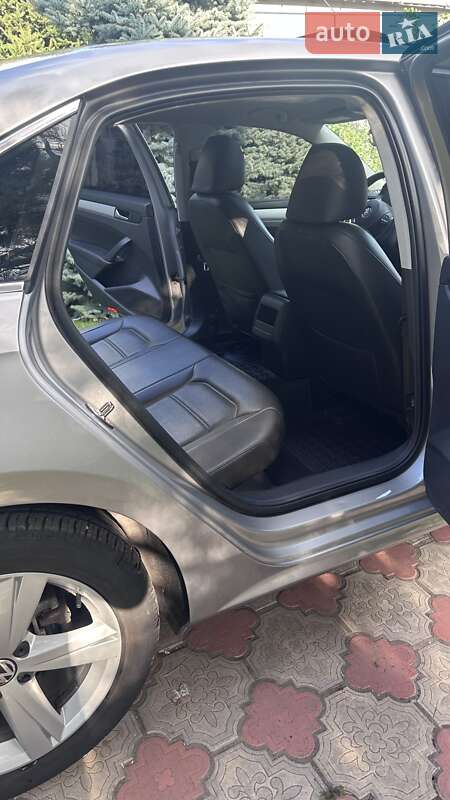 Седан Volkswagen Passat 2012 в Запорожье