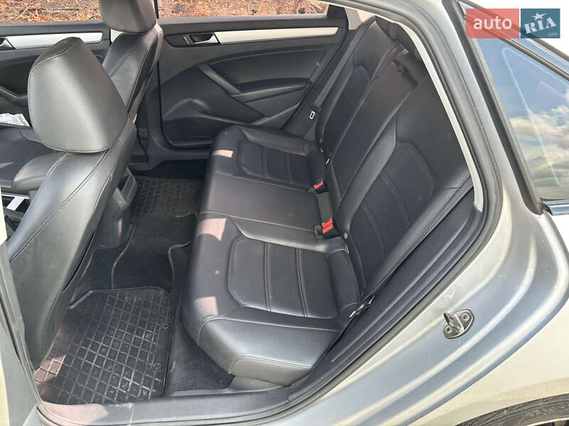 Седан Volkswagen Passat 2012 в Никополе