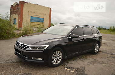 Універсал Volkswagen Passat 2016 в Волочиську