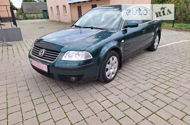 Седан Volkswagen Passat 2002 в Локачах