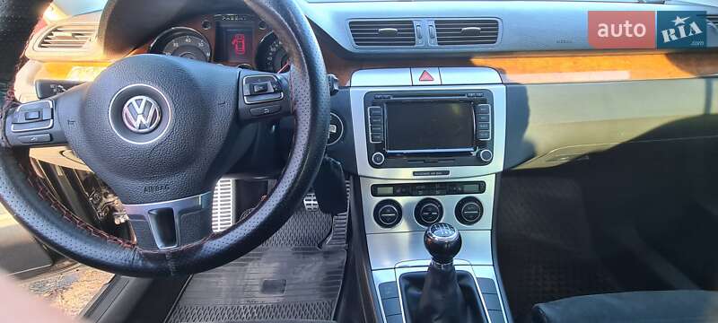 Седан Volkswagen Passat 2008 в Кременчуці