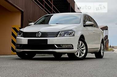 Седан Volkswagen Passat 2012 в Одессе