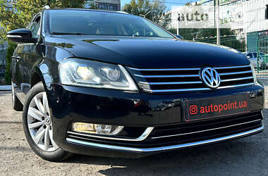 Універсал Volkswagen Passat 2011 в Сумах