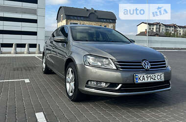 Седан Volkswagen Passat 2014 в Києві