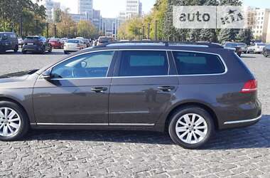 Універсал Volkswagen Passat 2013 в 