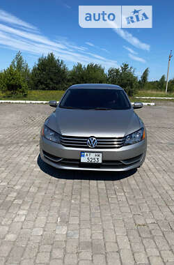 Седан Volkswagen Passat 2014 в Львове