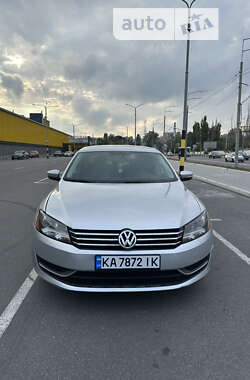 Седан Volkswagen Passat 2013 в Киеве