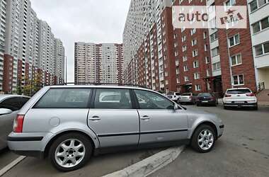 Универсал Volkswagen Passat 2001 в Киеве