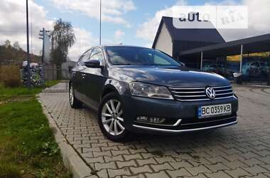 Седан Volkswagen Passat 2011 в Східниці