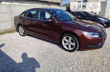 Седан Volkswagen Passat 2013 в Днепре