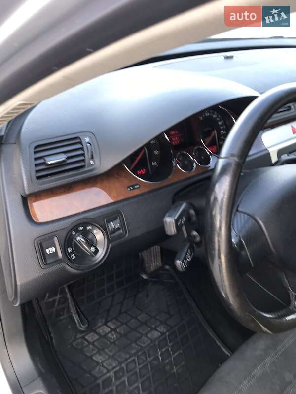 Седан Volkswagen Passat 2006 в Кам'янець-Подільському