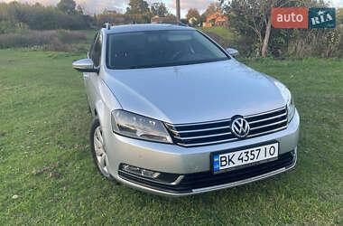 Универсал Volkswagen Passat 2013 в Тернополе