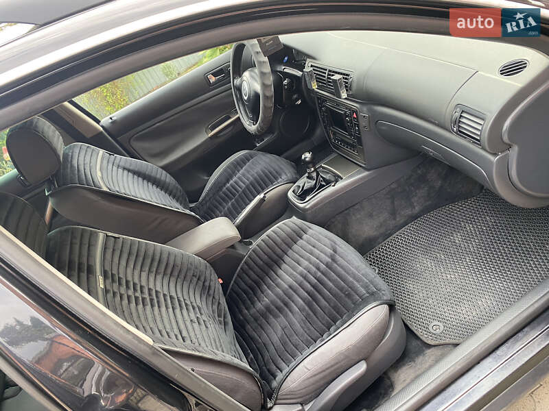 Універсал Volkswagen Passat 2004 в Ужгороді