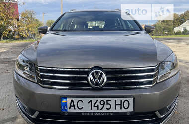 Універсал Volkswagen Passat 2011 в Луцьку