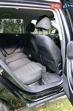 Універсал Volkswagen Passat 2006 в 