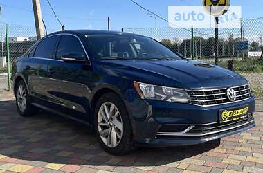 Седан Volkswagen Passat 2017 в Стрые