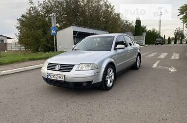 Седан Volkswagen Passat 2003 в Рівному