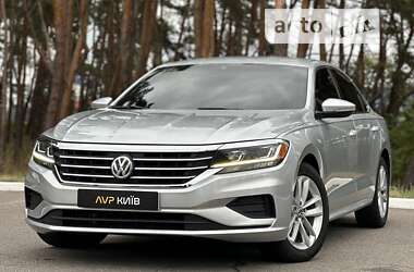 Седан Volkswagen Passat 2019 в Києві