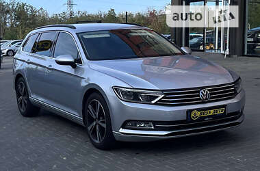 Универсал Volkswagen Passat 2015 в Черновцах