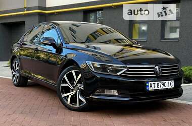 Седан Volkswagen Passat 2015 в Івано-Франківську