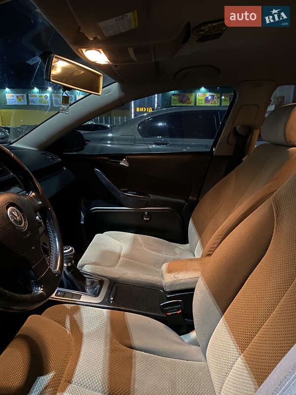 Седан Volkswagen Passat 2005 в Ивано-Франковске фото 3 Седан Volkswagen Passat 2005 в Ивано-Франковске