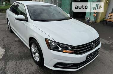 Седан Volkswagen Passat 2017 в Тернополі