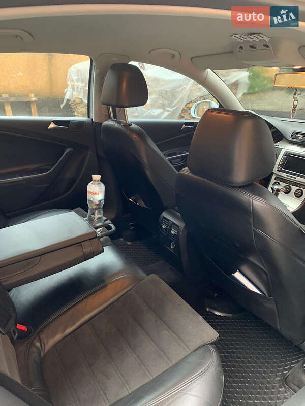 Седан Volkswagen Passat 2009 в Виноградове