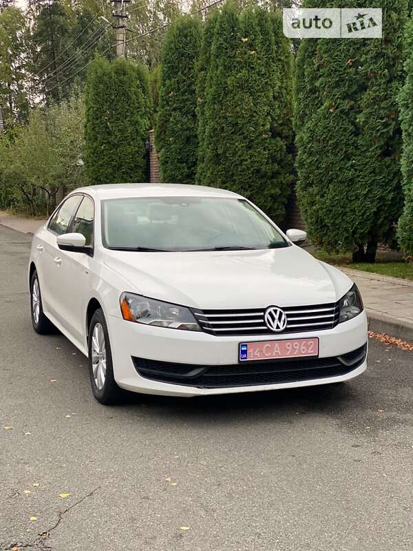 Седан Volkswagen Passat 2014 в Киеве