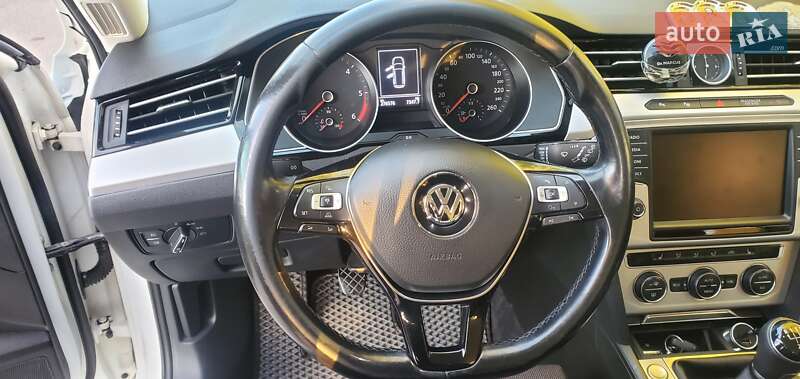 Універсал Volkswagen Passat 2017 в Тернополі