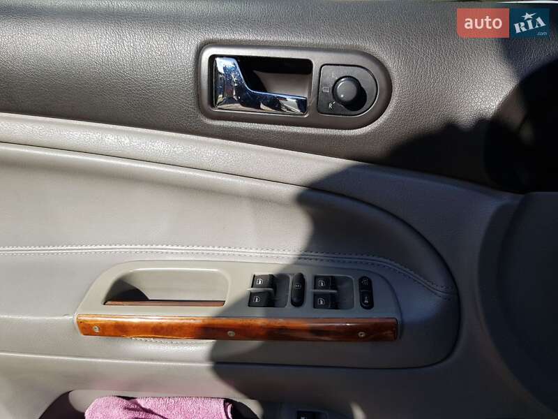 Универсал Volkswagen Passat 2001 в Полонном