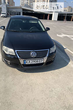 Седан Volkswagen Passat 2008 в Києві